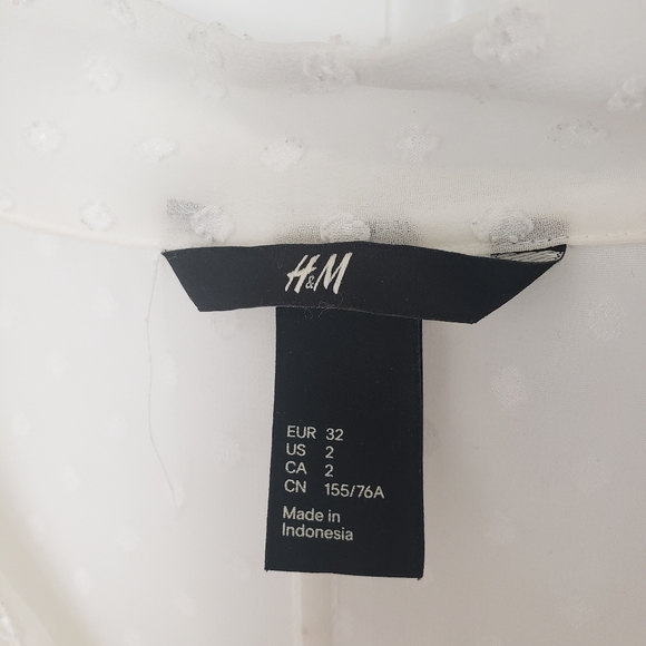 H&M oversized button up sheer blouse - Picture 8 of 9